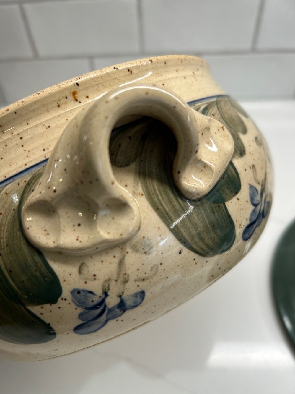 Vintage Pottery Hand-Painted Ceramic Covered Casserole in Green and Cream - Picture 10 of 13